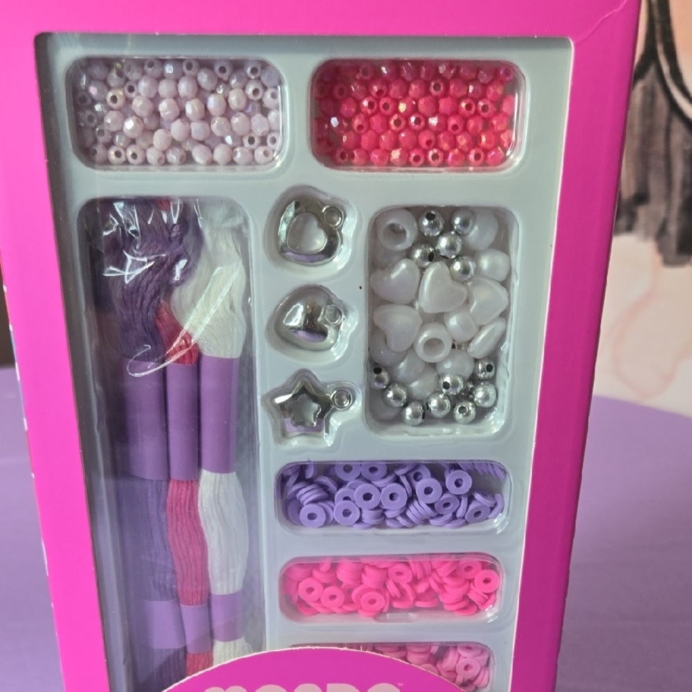 Mondo Llama Valentine's Jewelry Kit - Pink and Purple - Picture 5 of 5